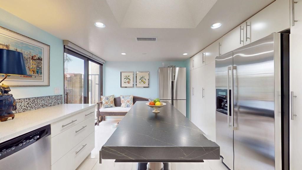 Image 16 of property listing at 2615 E Palm Oasis Street, Palm Springs, CA 92264