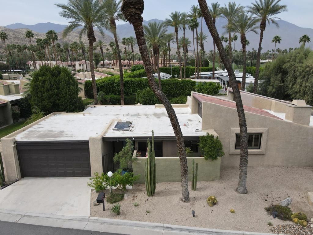 Image 33 of property listing at 2615 E Palm Oasis Street, Palm Springs, CA 92264