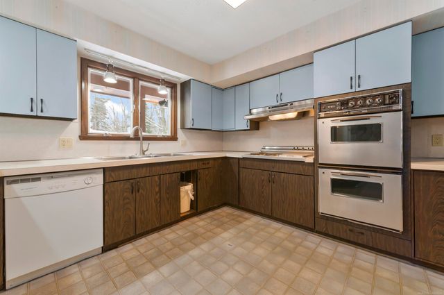 5033 Lockwood Drive, Washington Twp, MI 48094