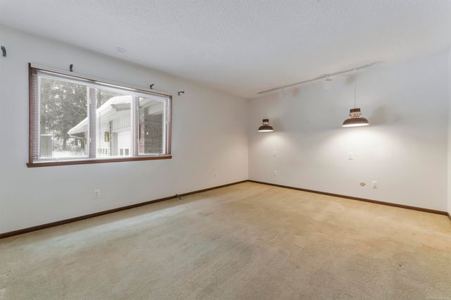 5033 Lockwood Drive, Washington Twp, MI 48094