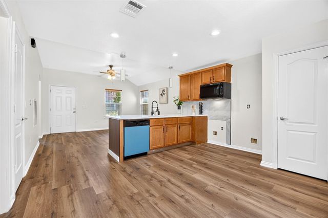 1302 Shearn Street, Houston, TX 77007