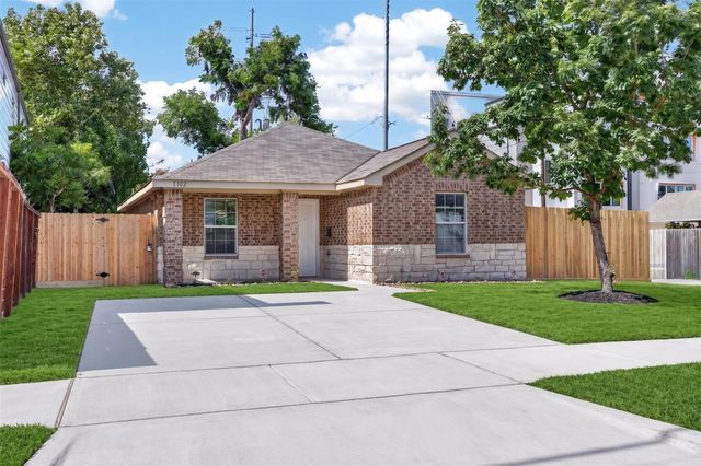 1302 Shearn Street, Houston, TX 77007