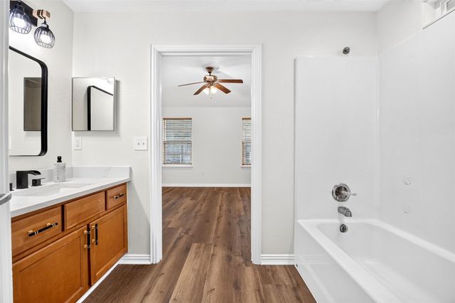 1302 Shearn Street, Houston, TX 77007