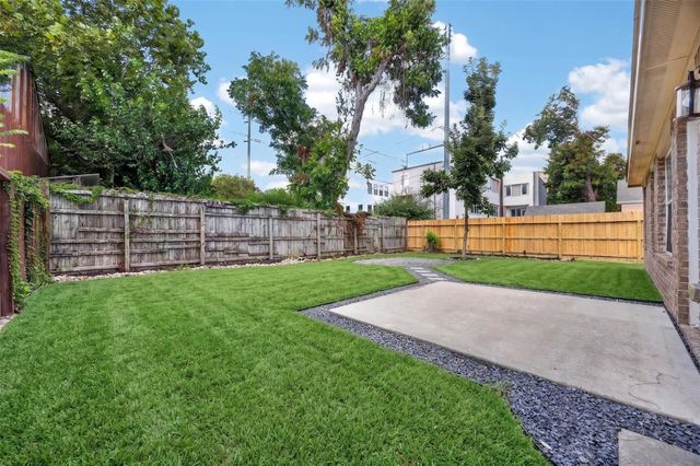 1302 Shearn Street, Houston, TX 77007