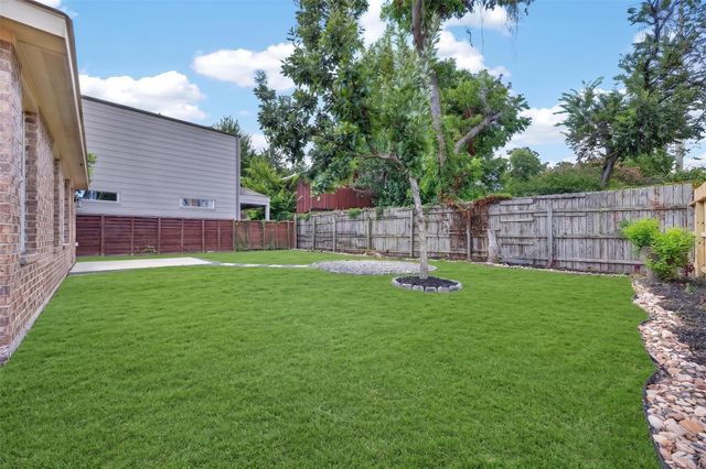 1302 Shearn Street, Houston, TX 77007