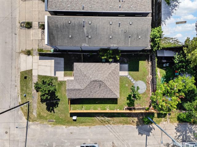 1302 Shearn Street, Houston, TX 77007