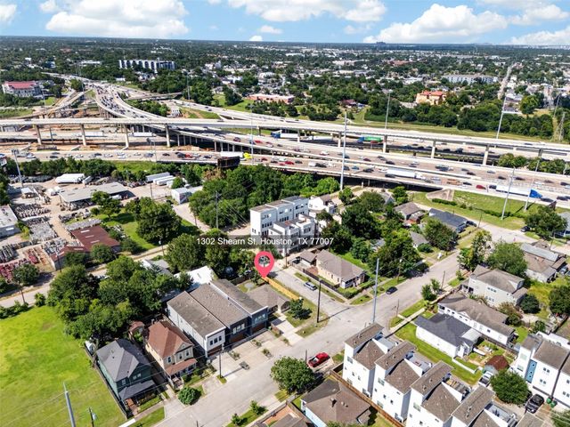 1302 Shearn Street, Houston, TX 77007