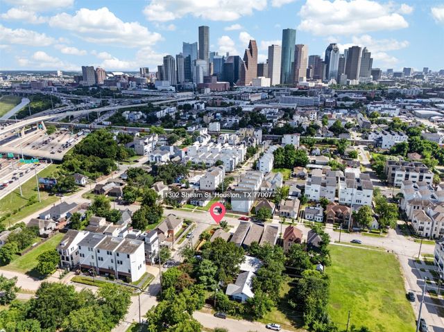 1302 Shearn Street, Houston, TX 77007