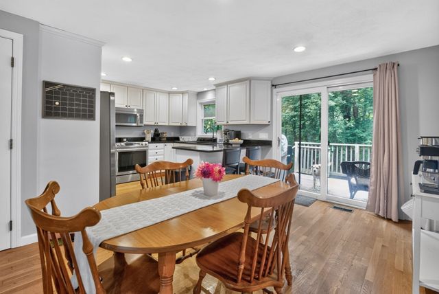 40 Hartford Ave N, Upton, MA 01568