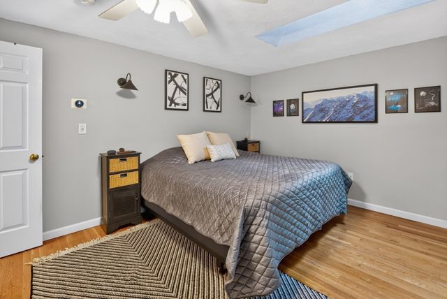 40 Hartford Ave N, Upton, MA 01568