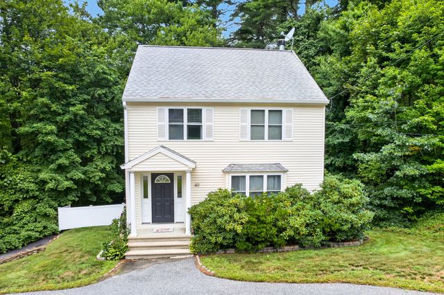 40 Hartford Ave N, Upton, MA 01568