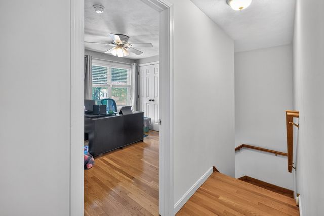 40 Hartford Ave N, Upton, MA 01568