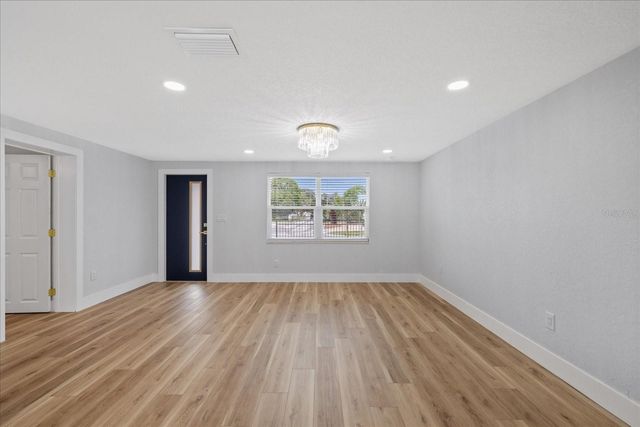 5824 N THATCHER AVENUE, Tampa, FL 33614
