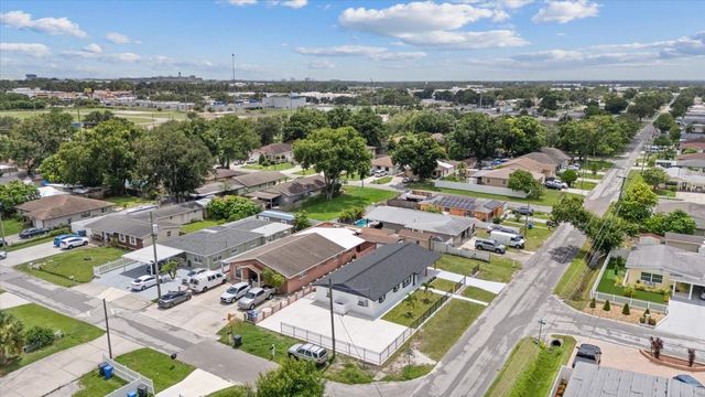 5824 N THATCHER AVENUE, Tampa, FL 33614
