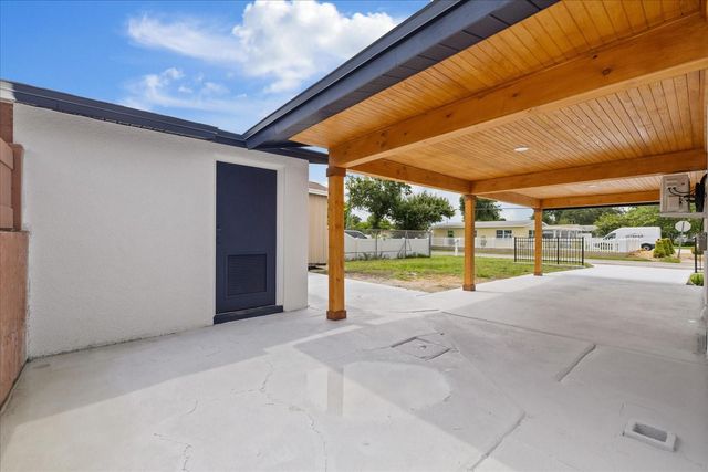 5824 N THATCHER AVENUE, Tampa, FL 33614