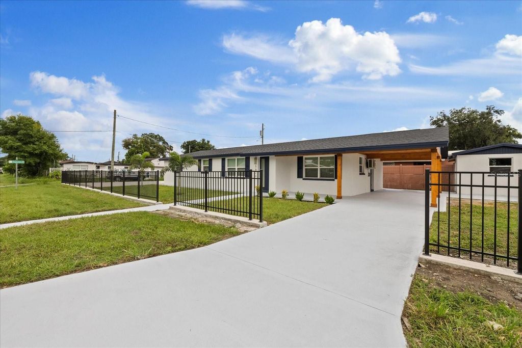 5824 N THATCHER AVENUE, Tampa, FL 33614
