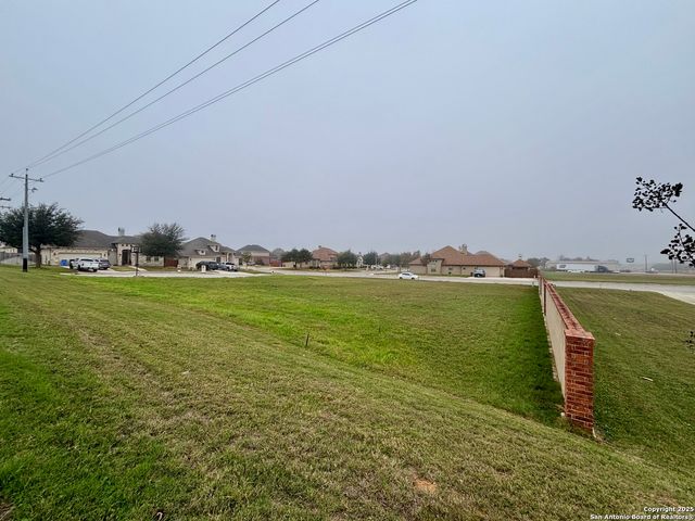 105 Juniors Place, La Vernia, TX 78121