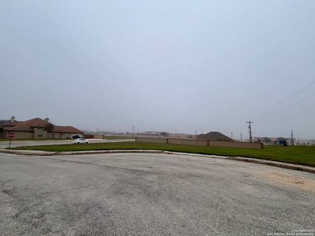 105 Juniors Place, La Vernia, TX 78121