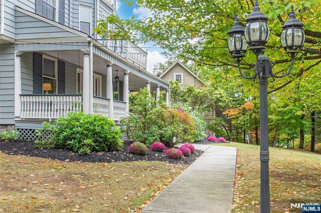 22 Arlington Avenue, Caldwell, NJ 07006