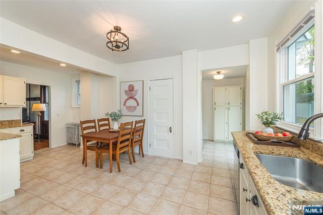 22 Arlington Avenue, Caldwell, NJ 07006