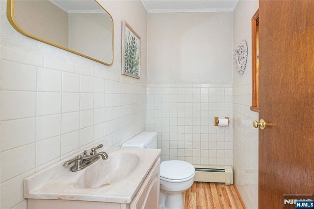 22 Arlington Avenue, Caldwell, NJ 07006