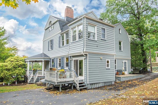 22 Arlington Avenue, Caldwell, NJ 07006