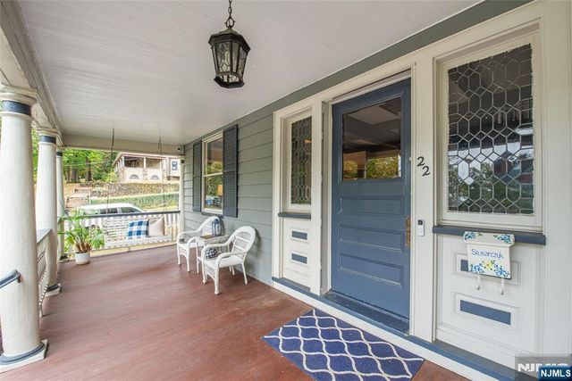 22 Arlington Avenue, Caldwell, NJ 07006