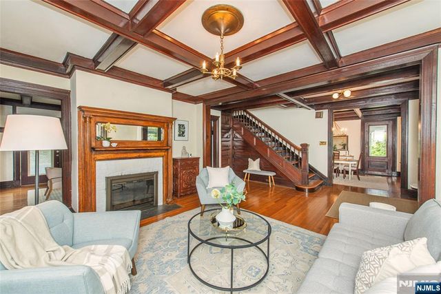 22 Arlington Avenue, Caldwell, NJ 07006