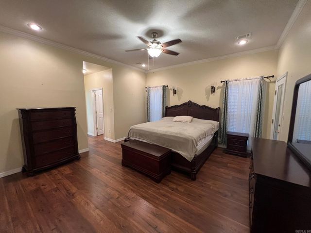 1707 Holloway, Morrilton, AR 72110