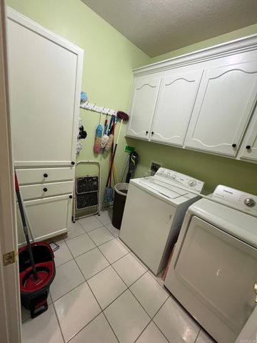 1707 Holloway, Morrilton, AR 72110