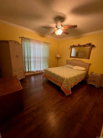 1707 Holloway, Morrilton, AR 72110