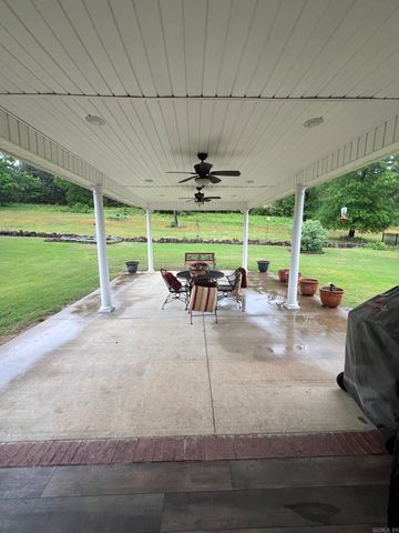 1707 Holloway, Morrilton, AR 72110