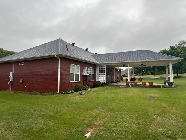1707 Holloway, Morrilton, AR 72110