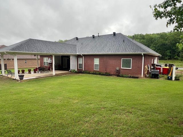 1707 Holloway, Morrilton, AR 72110