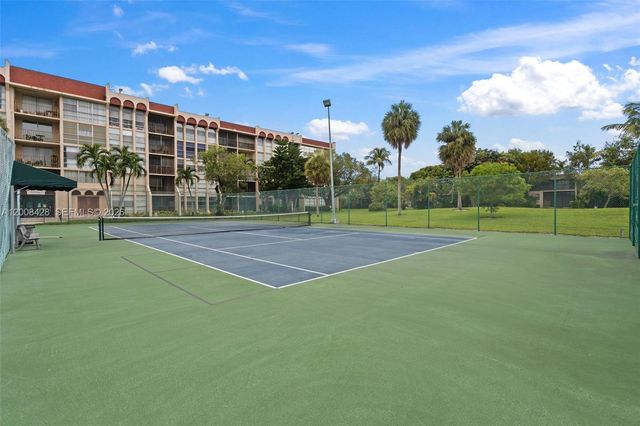 2001 Atlantic Shores Blvd 116, Hallandale Beach, FL 33009