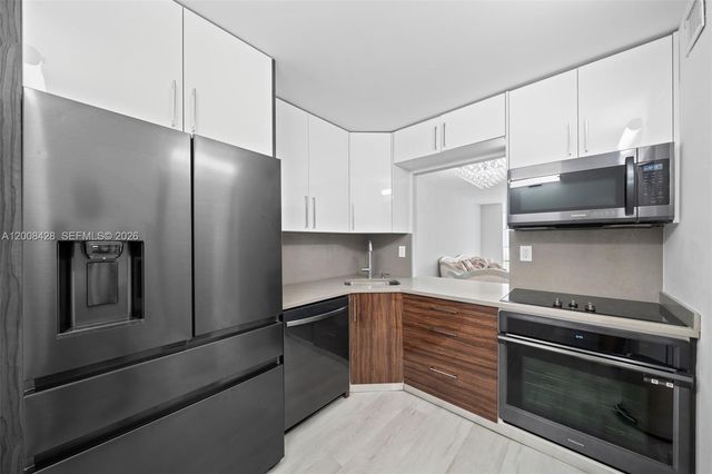 2001 Atlantic Shores Blvd 116, Hallandale Beach, FL 33009