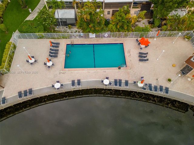 2001 Atlantic Shores Blvd 116, Hallandale Beach, FL 33009