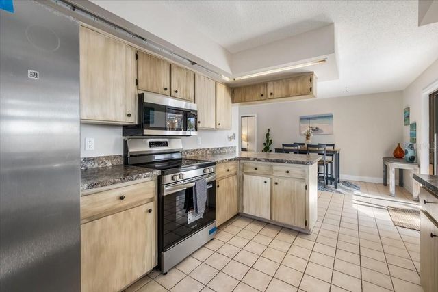 93 FREEPORT LANE, Palm Coast, FL 32137