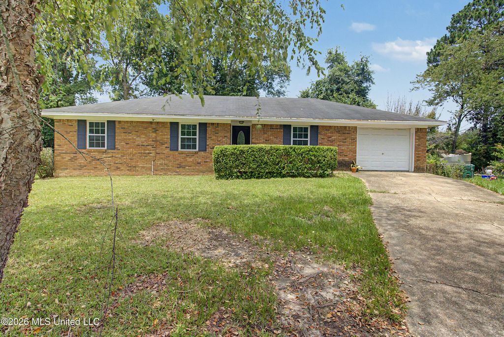 13 Pearl Court, Gulfport, MS 39503