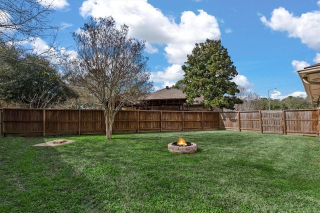 13623 Country Pine Court, Tomball, TX 77375