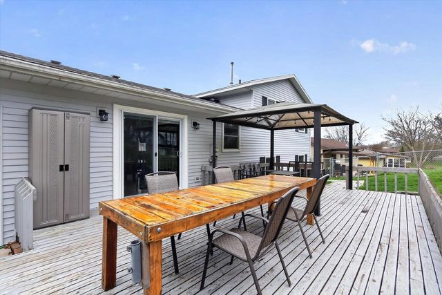 310 Ash Street, Oregon, WI 53575