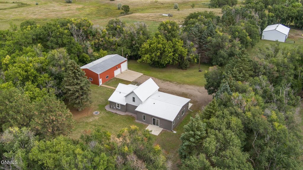 14402 41st Street NE, Baldwin, ND 58521 photo 5