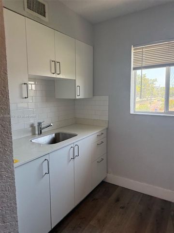 2330 NW 11th Street 46, Miami, FL 33125