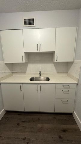 2330 NW 11th Street 46, Miami, FL 33125