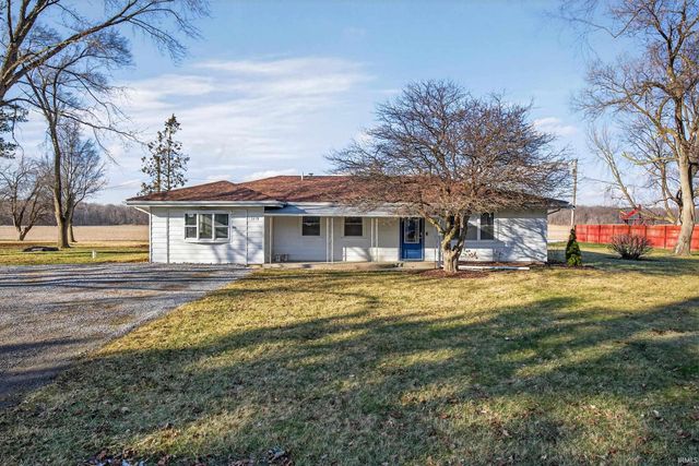 1439 Logan Street, Auburn, IN 46706