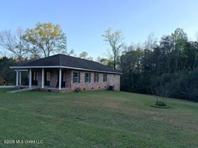 23 S Highlands Drive, Poplarville, MS 39470