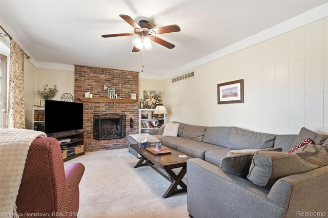 45870 Turtlehead Drive, Plymouth Charter Township, MI 48170