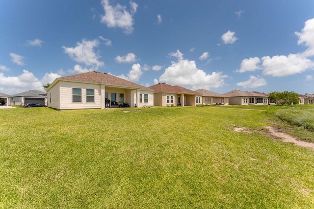 19 Valdarama Dr, Laguna Vista, TX 78578