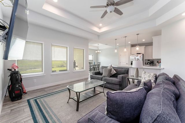 19 Valdarama Dr, Laguna Vista, TX 78578