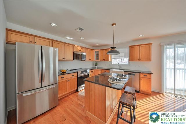 812 South Fork Drive, Forks Twp, PA 18040